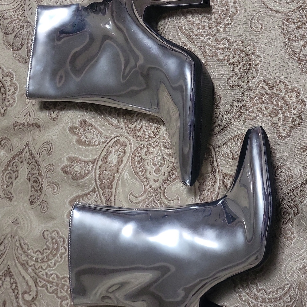 a new day Metallic Silver Heeled Boots - Picture 2 of 4